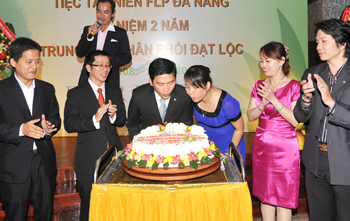 NEW YEAR’S EVE PARTY – 2nd ANNIVERSARY OF DA NANG DISTRIBUTION CENTER