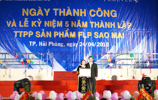 KỈ NIỆM 05 NĂM TH&#192;NH LẬP TRUNG T&#194;M PH&#194;N PHỐI SAO MAI