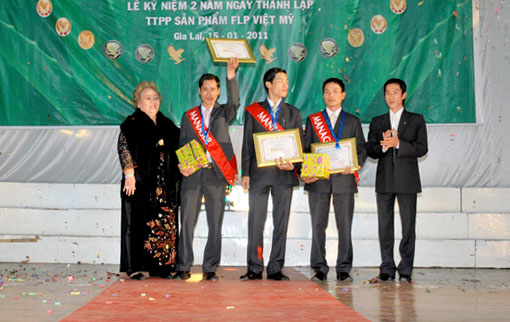 THE PROGRAM OF A SUCCESS DAY AND 2ND ANNIVERSARY OF FLP DISTRIBUTIVE CENTER IN GIA LAI PROVINCE