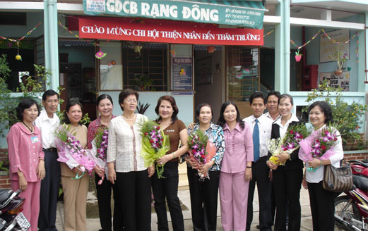 LO HOI COMPANY SUPPORTS RANG DONG PARTICULAR EDUCATIONAL SCHOOL